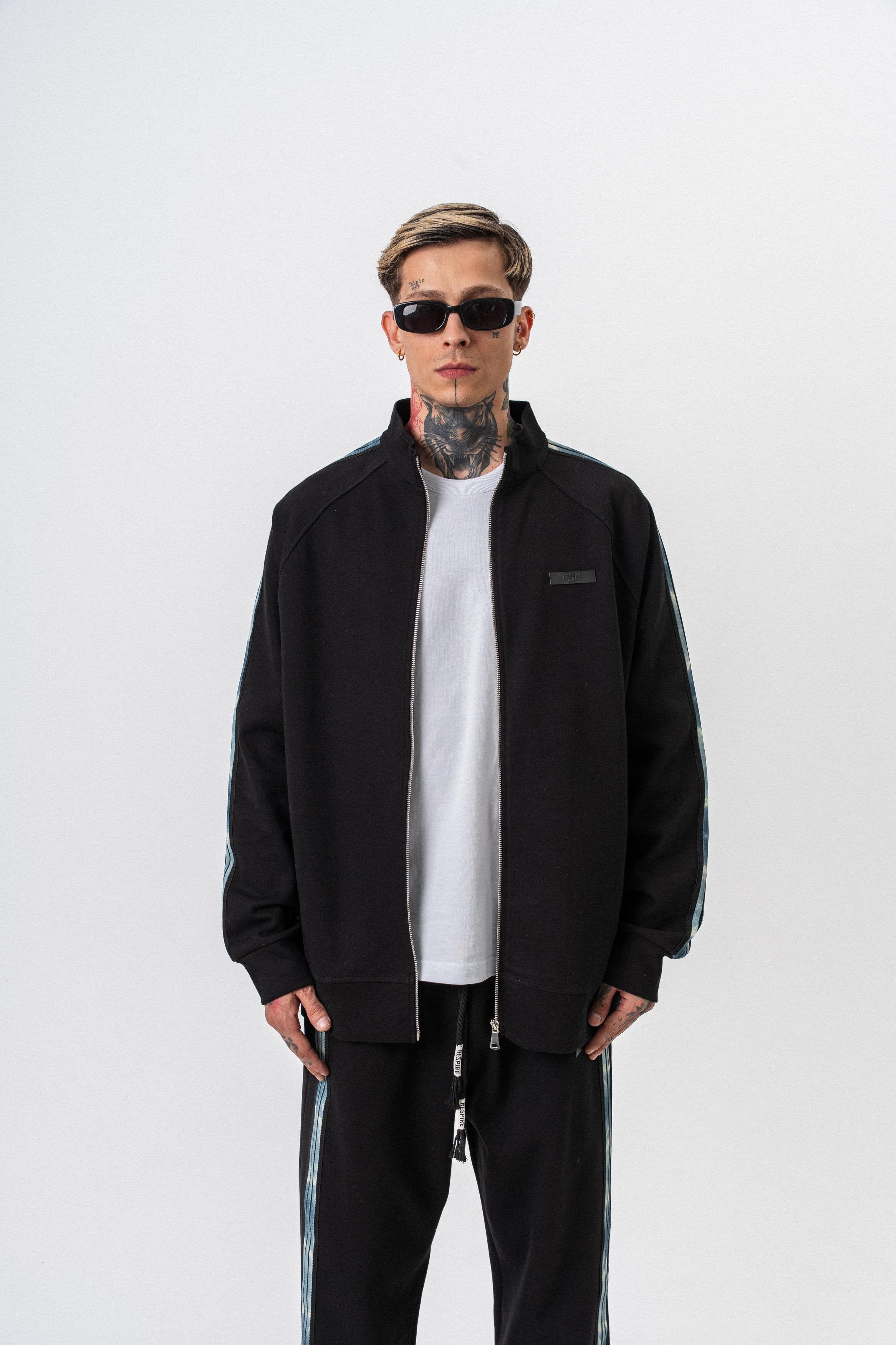 Heren sweatshirt met strepen, opstaande kraag en dubbelzijdige ritssluiting, oversized model.