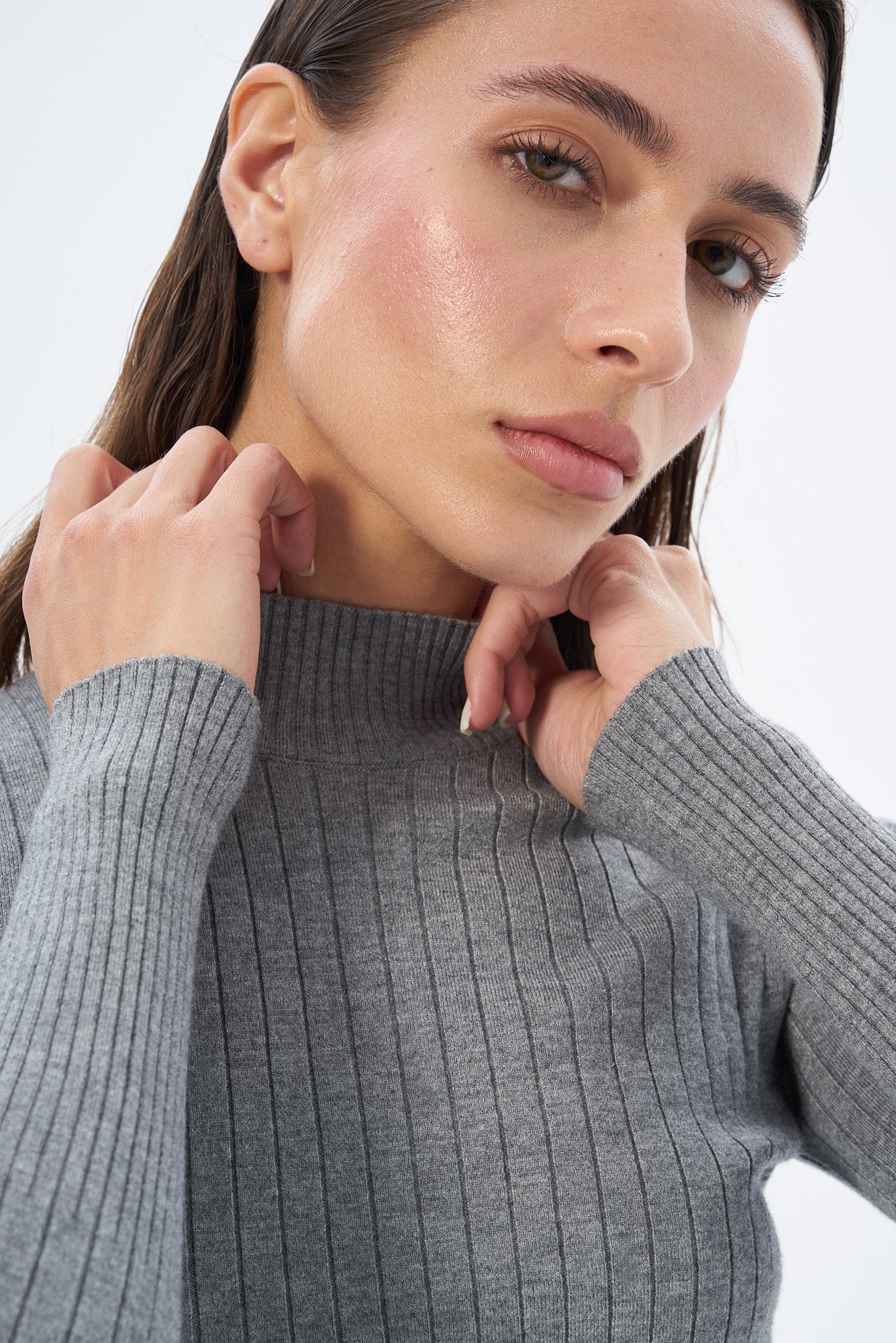 Kadın Yarım Balıkçı Yaka Kazak