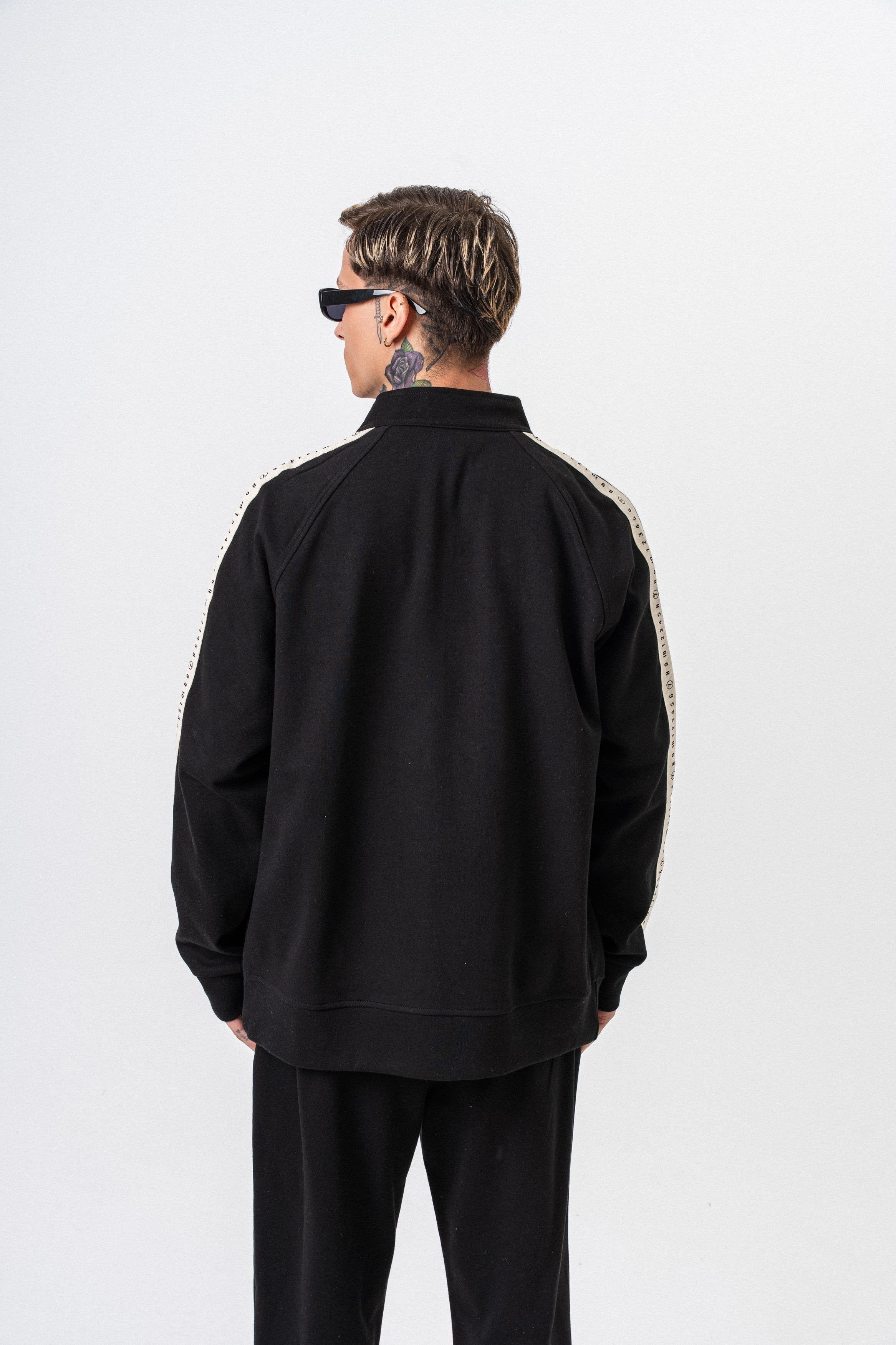 Oversized herensweatshirt met strepen, opstaande kraag en dubbelzijdige afwerking.