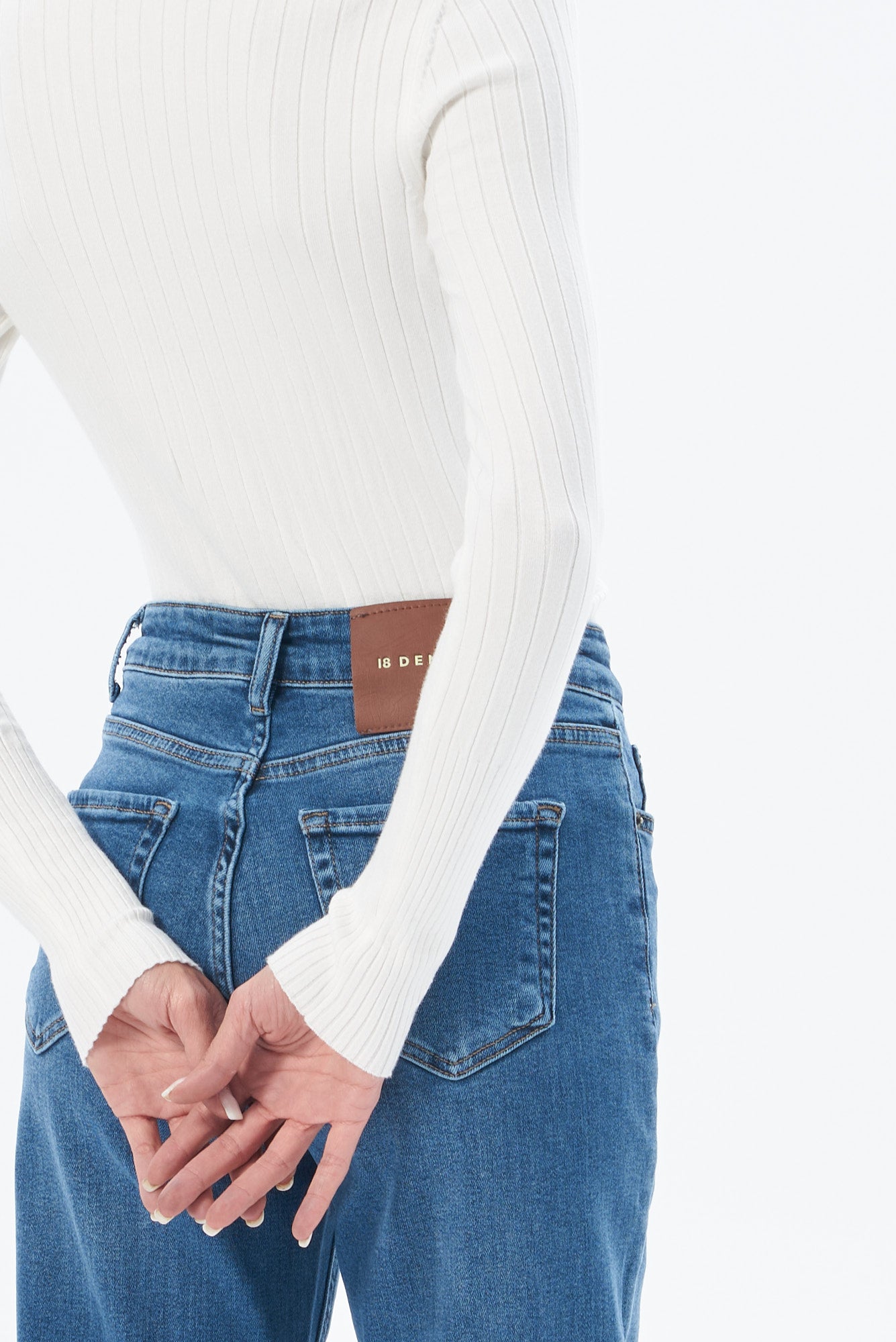 Kadın Yarım Balıkçı Yaka Kazak